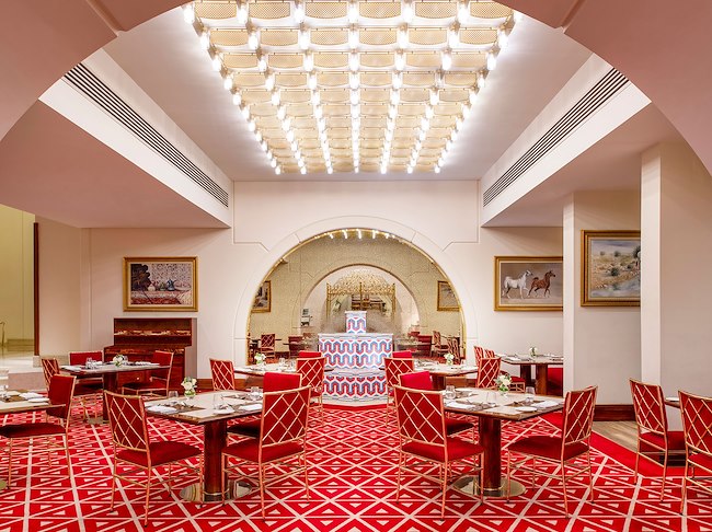 al hubara table seating