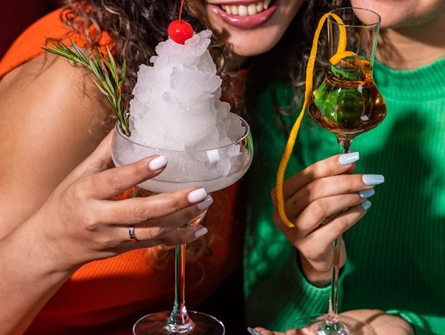 THE GOLDEN NEW YEAR’S EVE PARTY