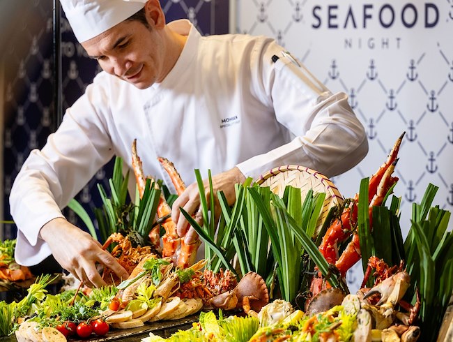  SEAFOOD NIGHT